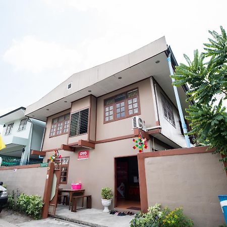 Oyo 691 Don Muang Boutique House Hotell Bangkok Exteriör bild